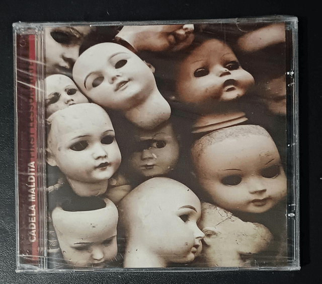 Cadela Maldita – First Lesson: Hate

